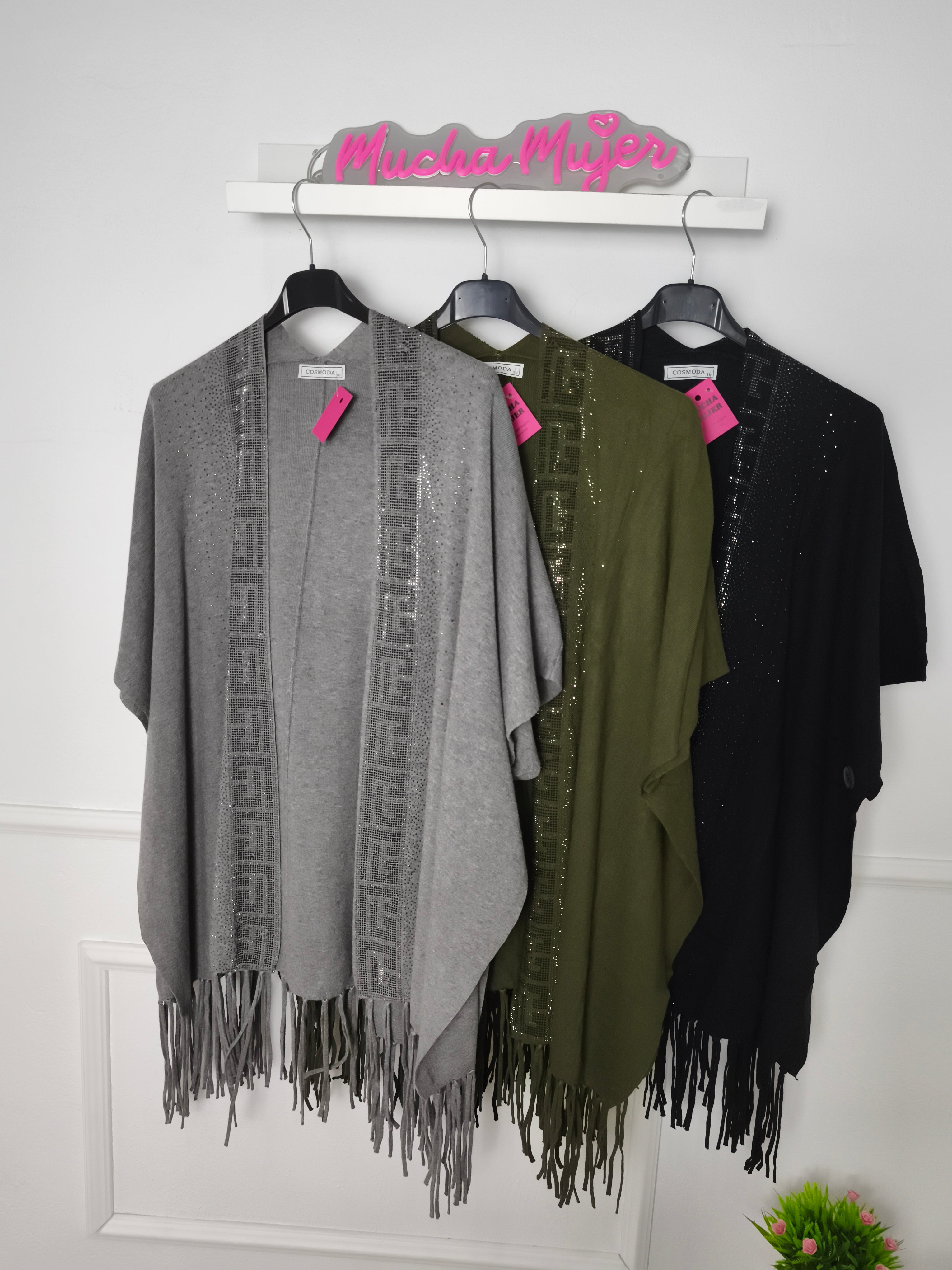 Poncho Adelaida