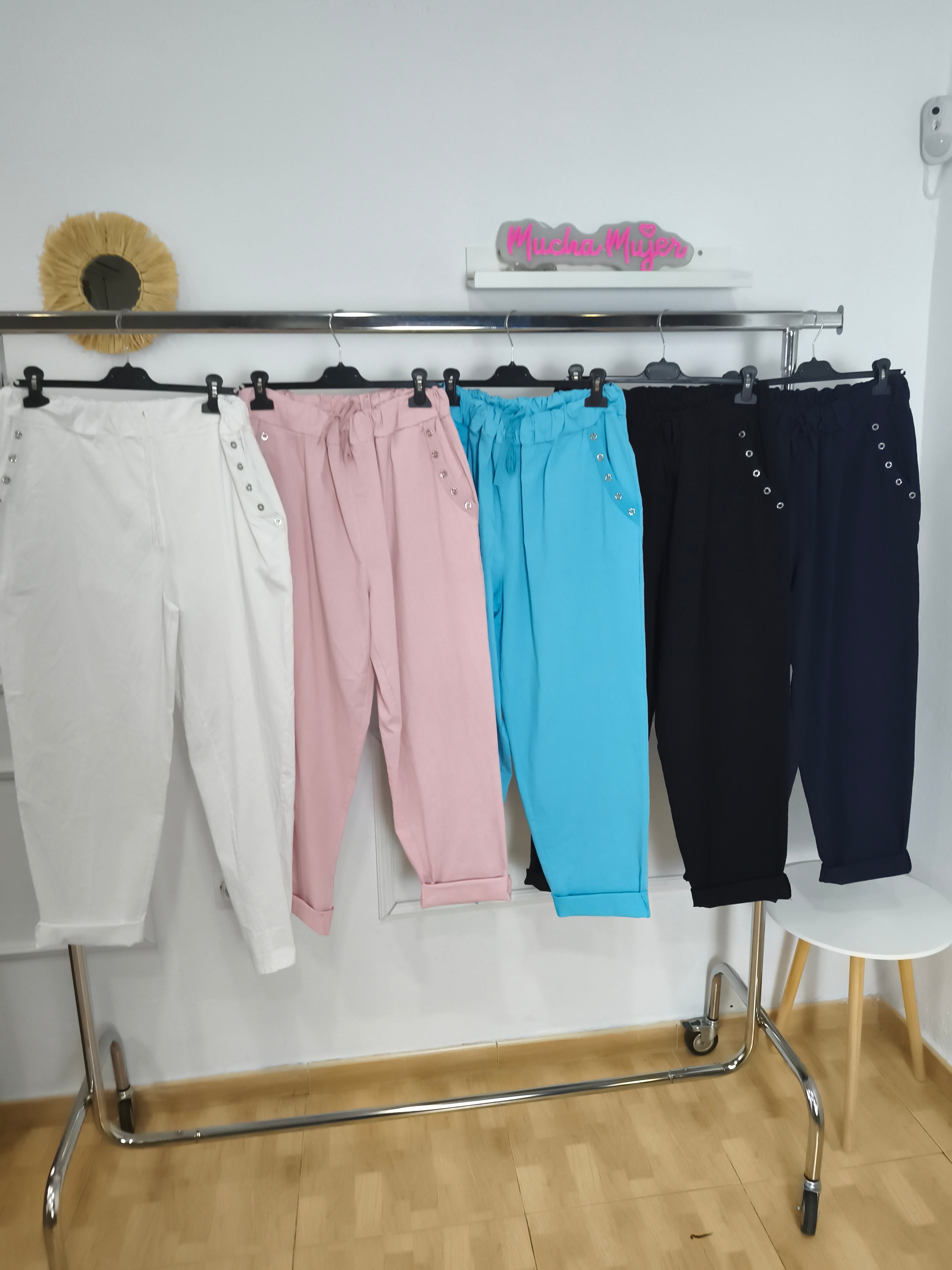 Pantalón Tachuelas